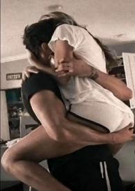 愿天边明月长向人圆